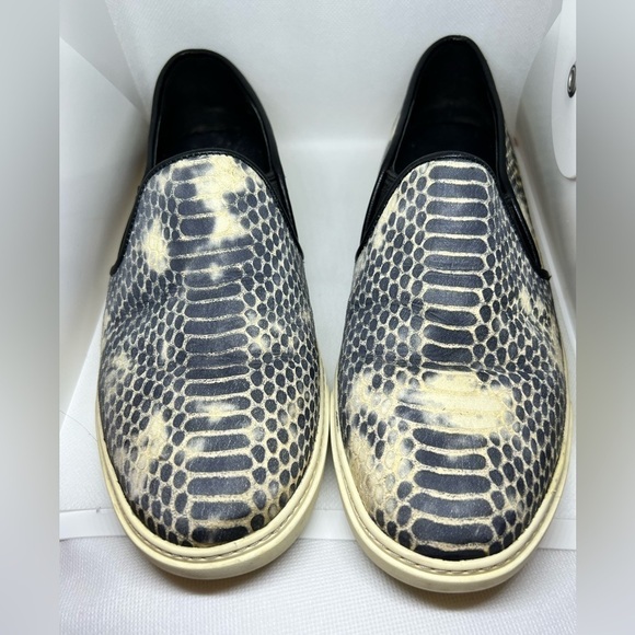 Cole Haan womens slip on Bowie light blue snakeskin shoes 7.5 slip on sneaker‍‍ - Picture 3 of 14